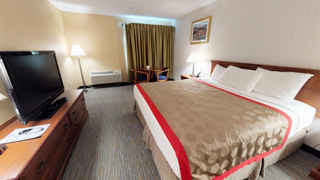 Ramada By Wyndham Strasburg - Shenandoah Valley Zewnętrze zdjęcie