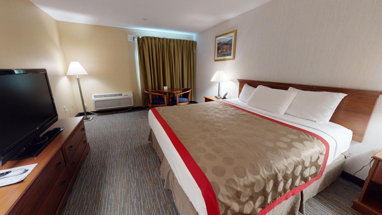 Ramada By Wyndham Strasburg - Shenandoah Valley Zewnętrze zdjęcie