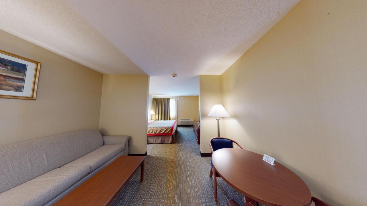 Ramada By Wyndham Strasburg - Shenandoah Valley Zewnętrze zdjęcie