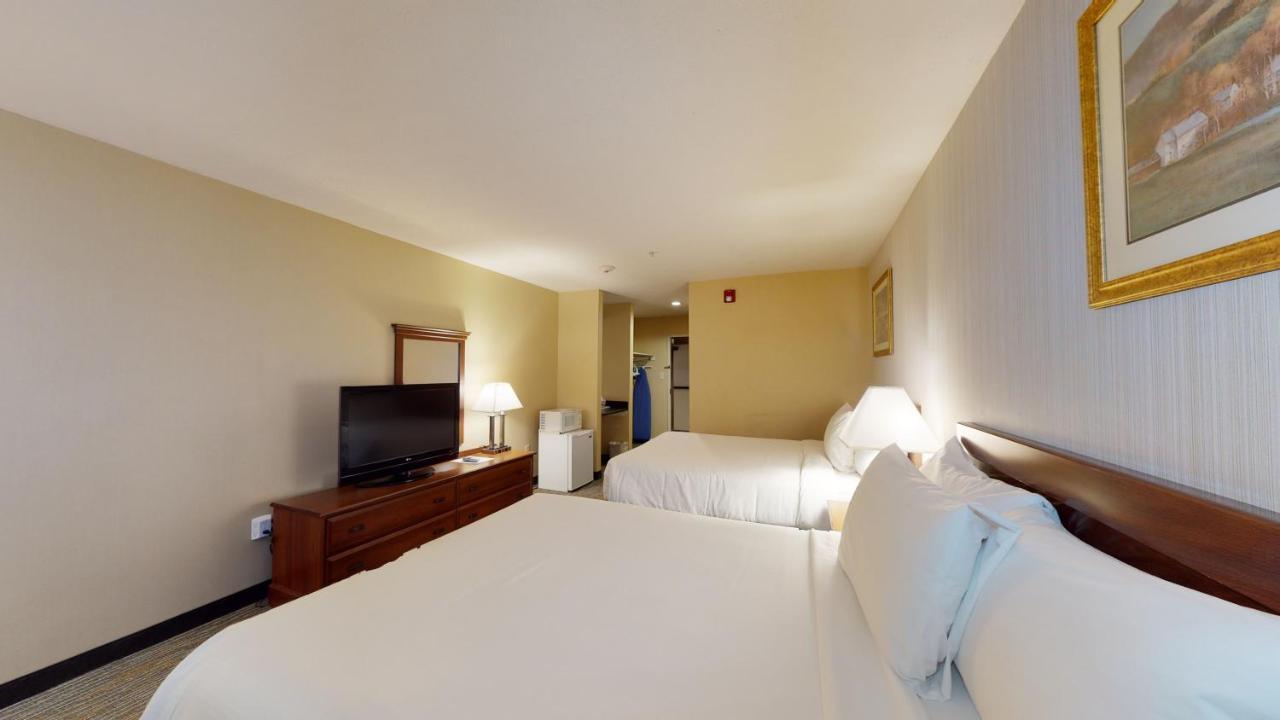 Ramada By Wyndham Strasburg - Shenandoah Valley Zewnętrze zdjęcie