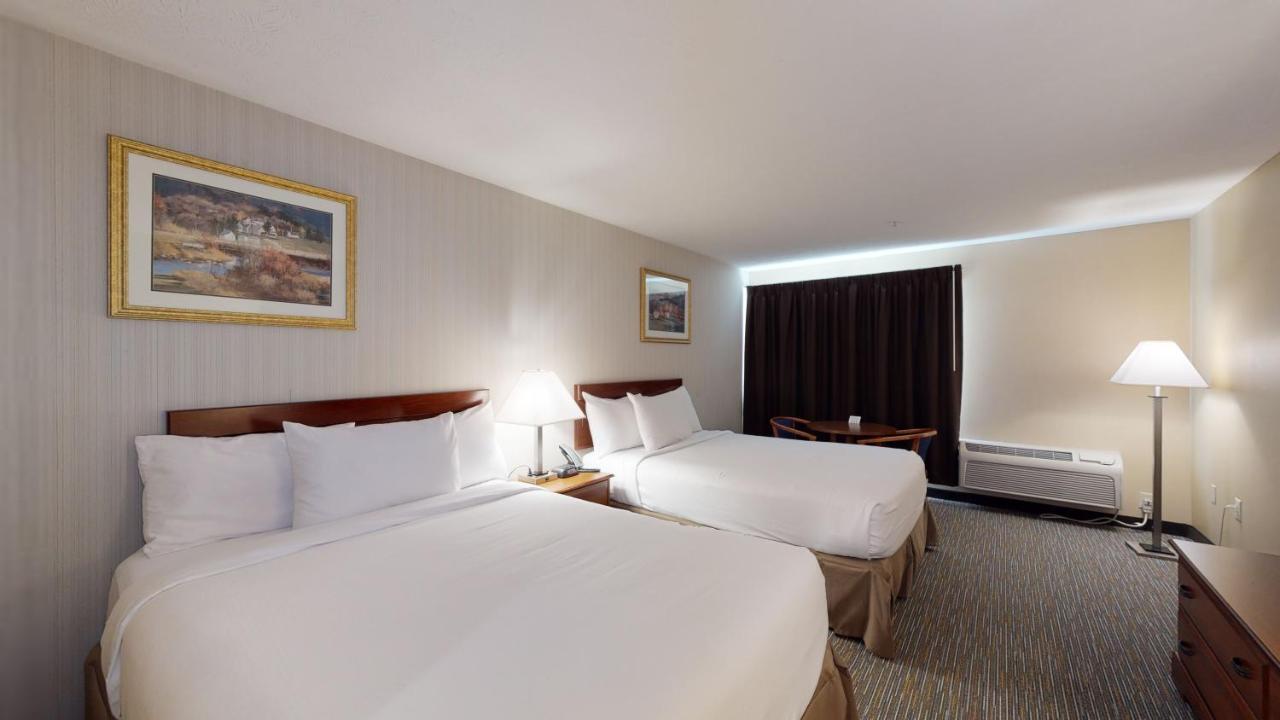 Ramada By Wyndham Strasburg - Shenandoah Valley Zewnętrze zdjęcie