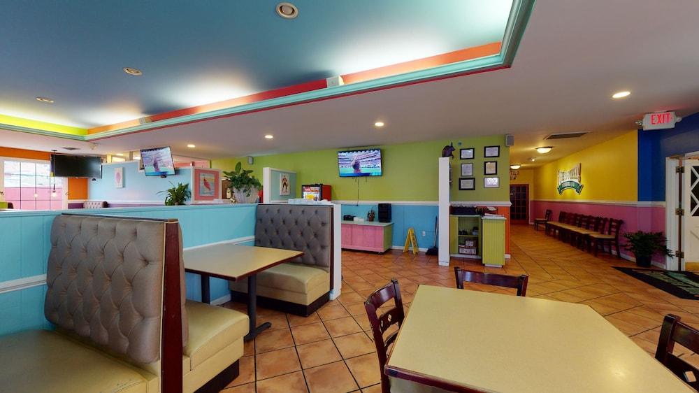 Ramada By Wyndham Strasburg - Shenandoah Valley Zewnętrze zdjęcie