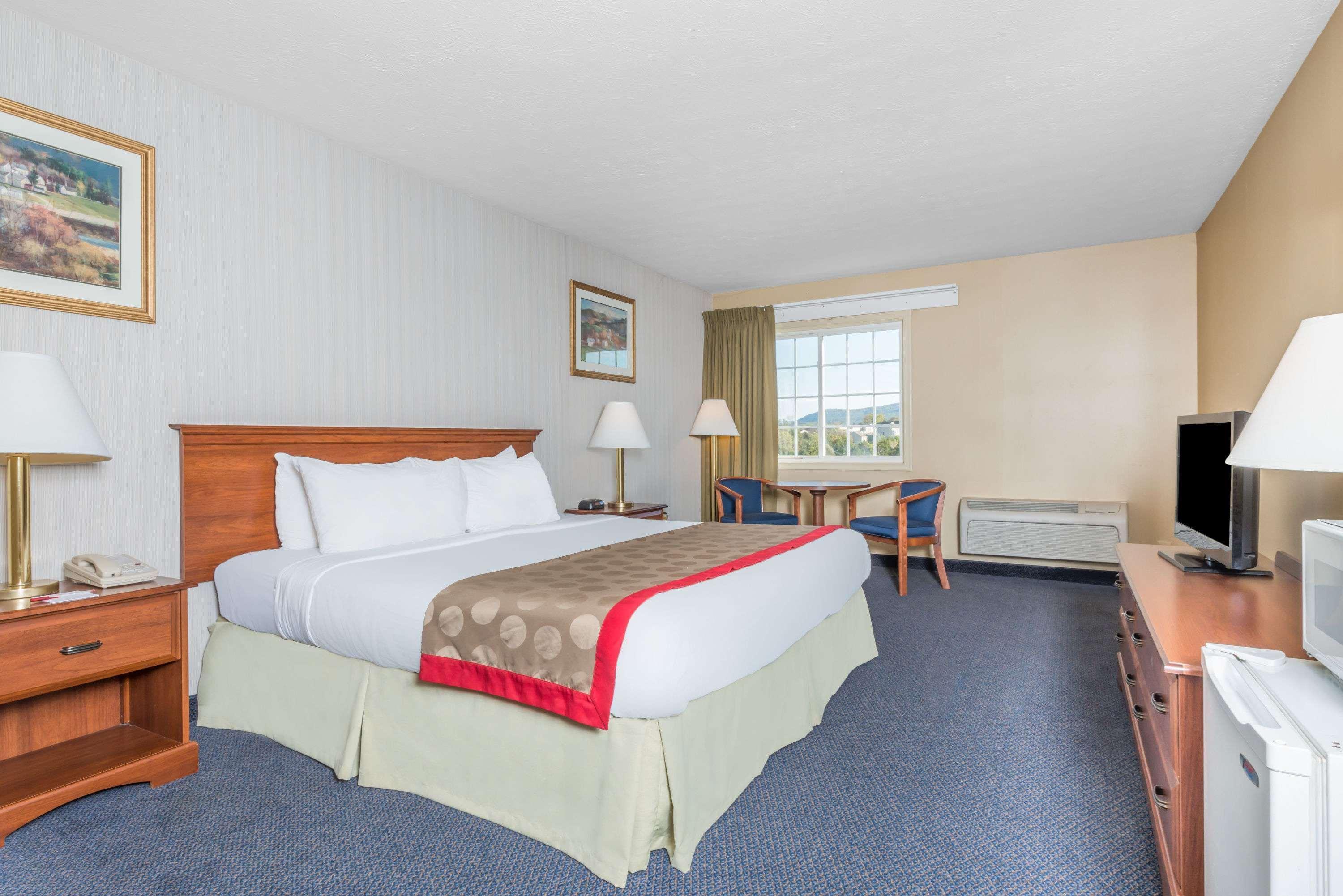 Ramada By Wyndham Strasburg - Shenandoah Valley Zewnętrze zdjęcie