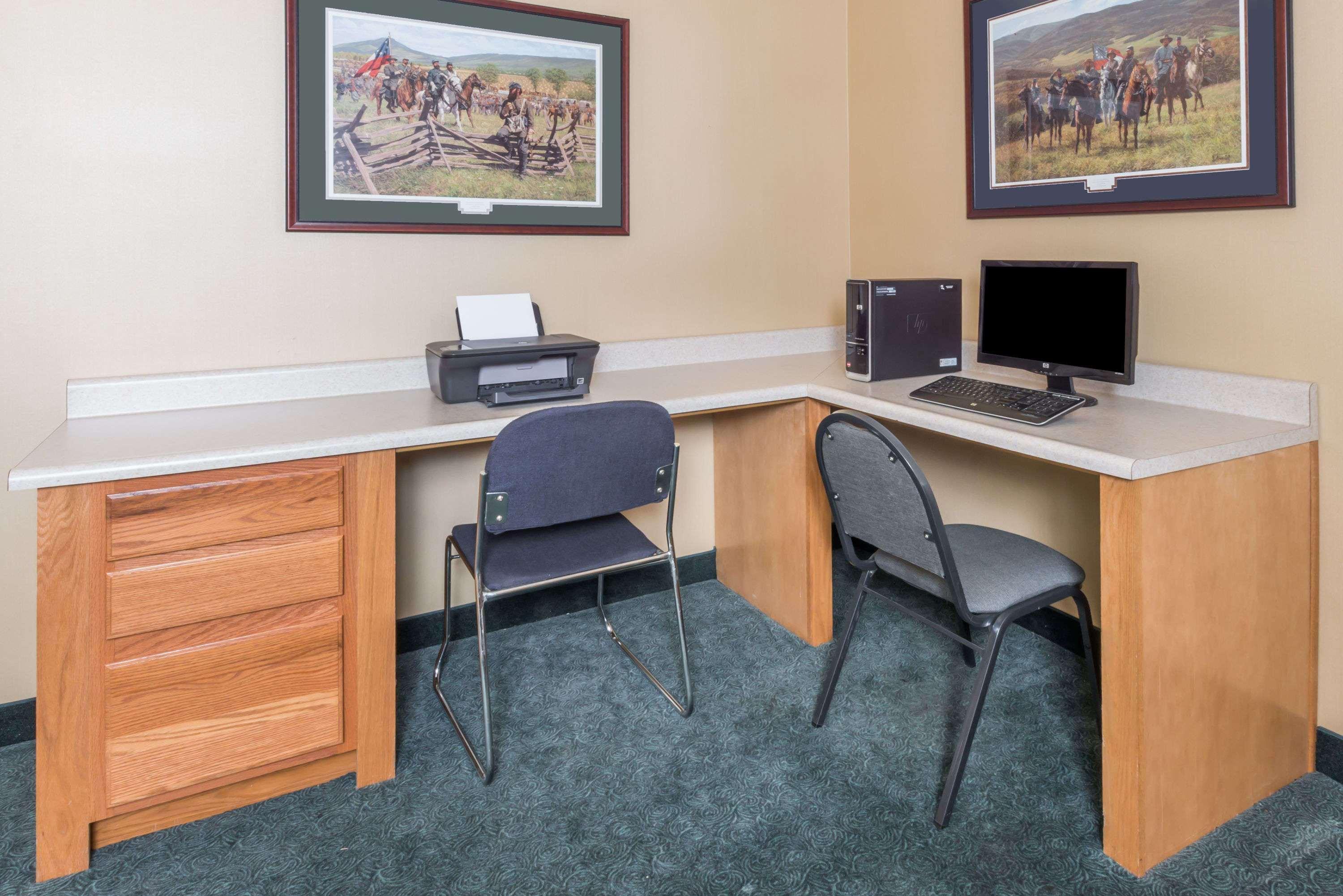 Ramada By Wyndham Strasburg - Shenandoah Valley Zewnętrze zdjęcie