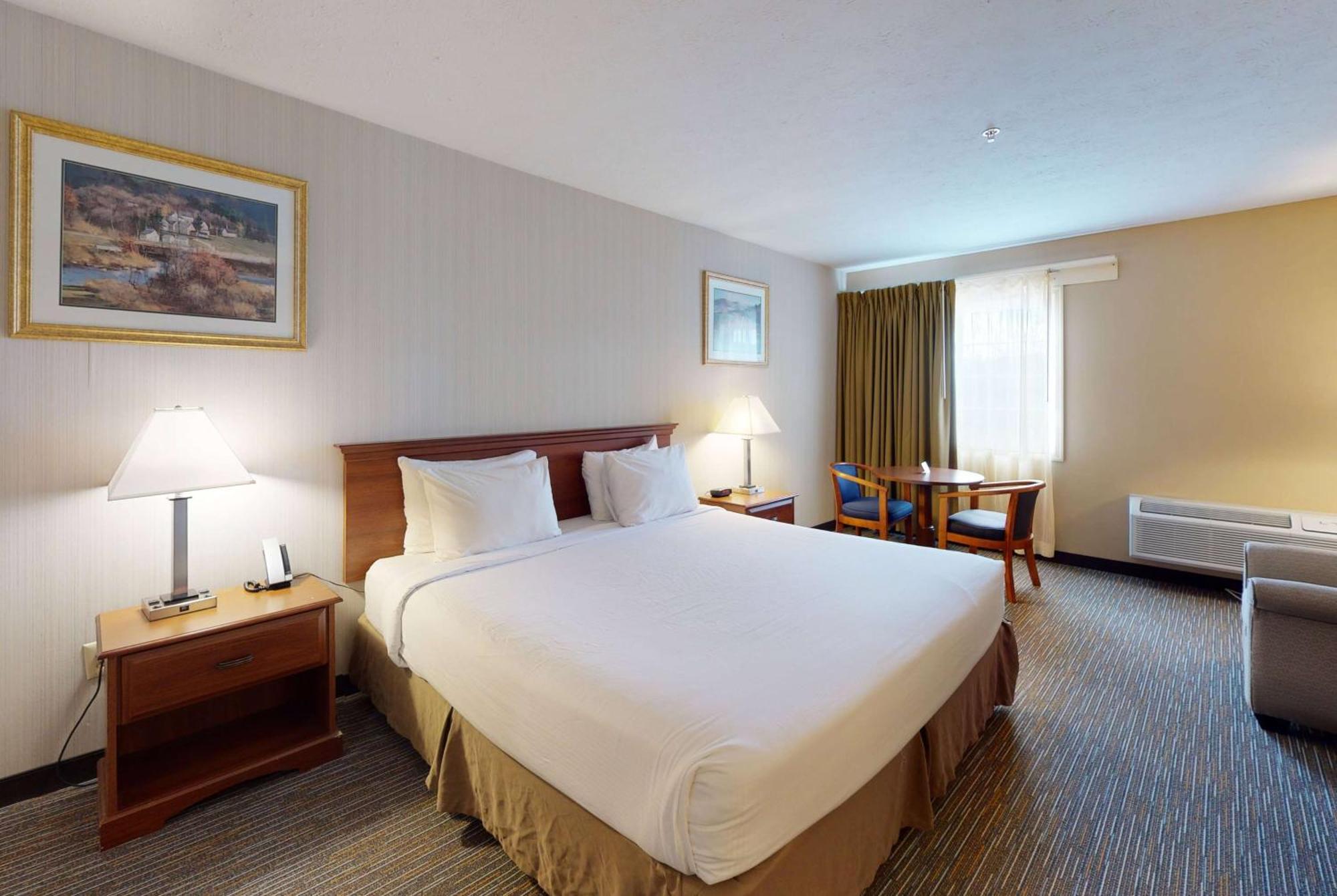 Ramada By Wyndham Strasburg - Shenandoah Valley Zewnętrze zdjęcie