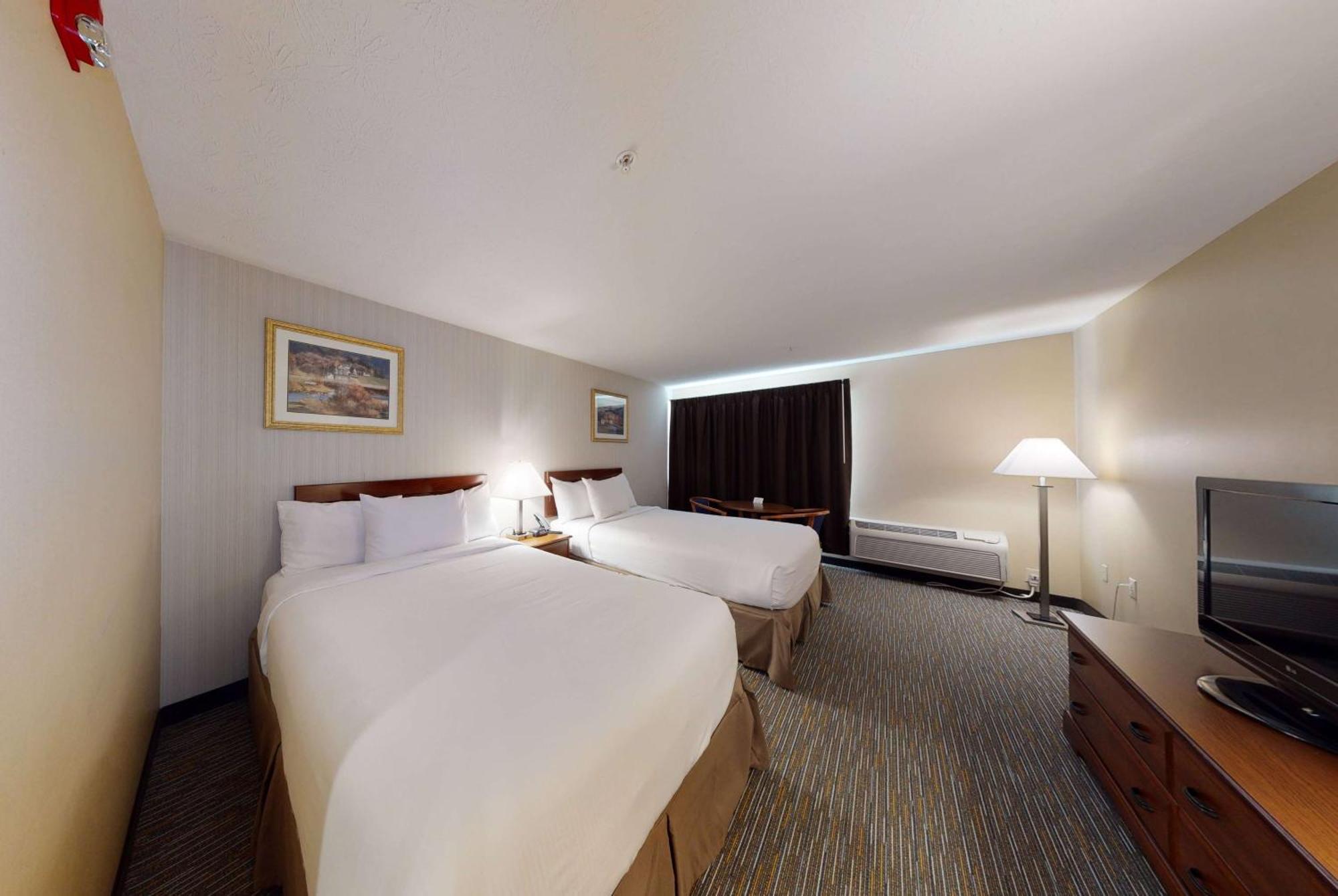 Ramada By Wyndham Strasburg - Shenandoah Valley Zewnętrze zdjęcie